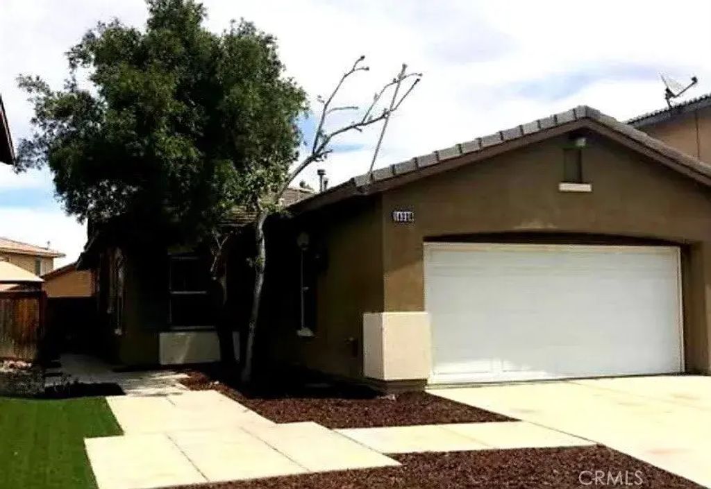 14326 Castle Peaks Street, Victorville