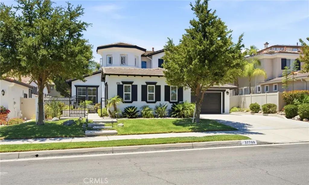 37709 Oxford Drive, Murrieta