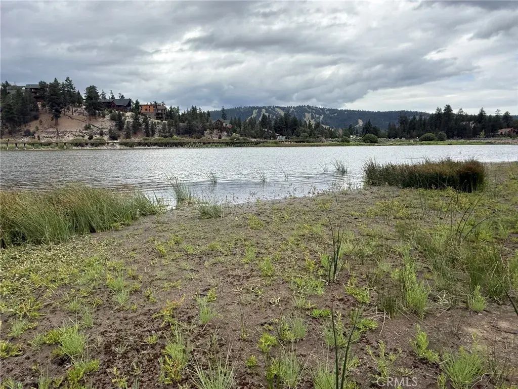 Mast, Big Bear City