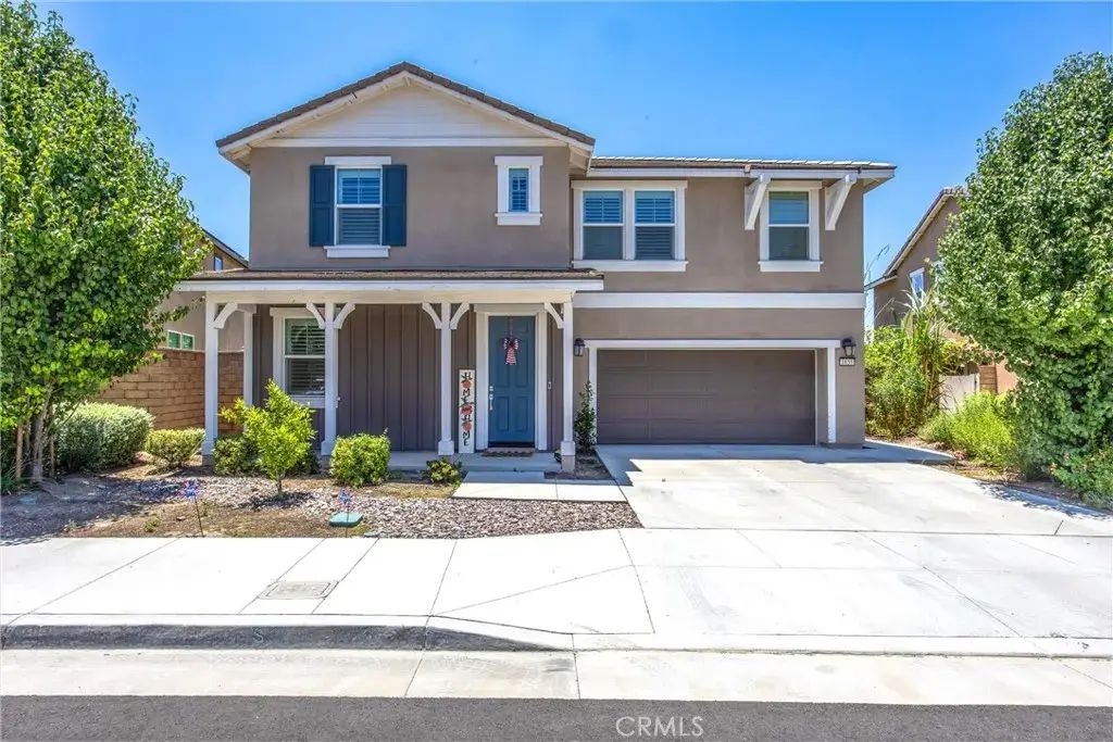 1655 Mardi Gras, Redlands