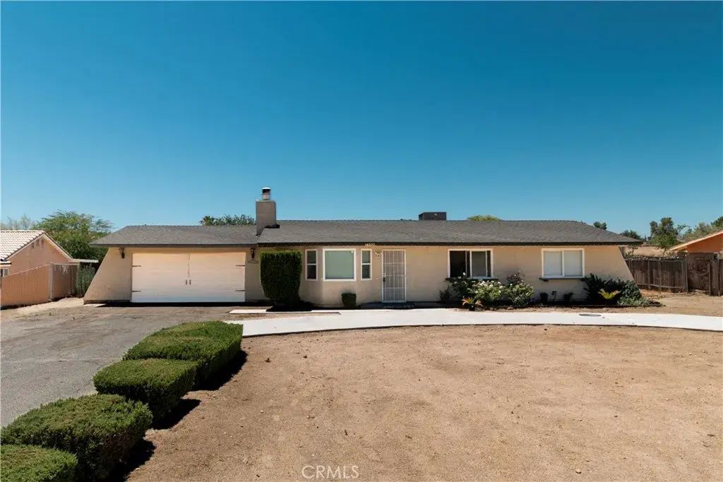 16255 Teton, Victorville