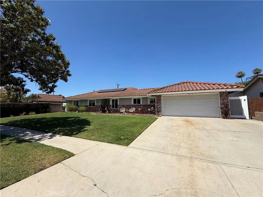 223 N Garsden, Covina