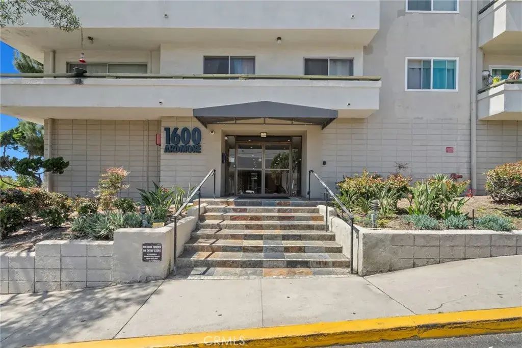 1600 Ardmore Avenue 417, Hermosa Beach