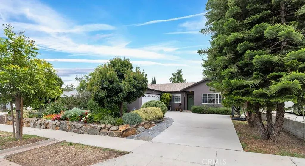 24336 Hartland Street, West Hills