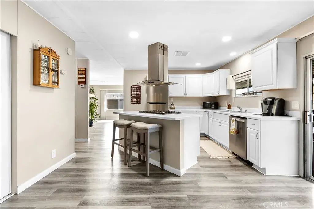 881 N Lake 210, Hemet