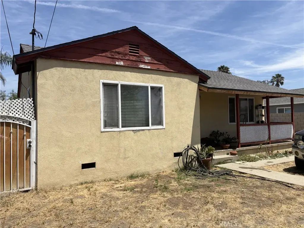 15546 Merrill, Fontana