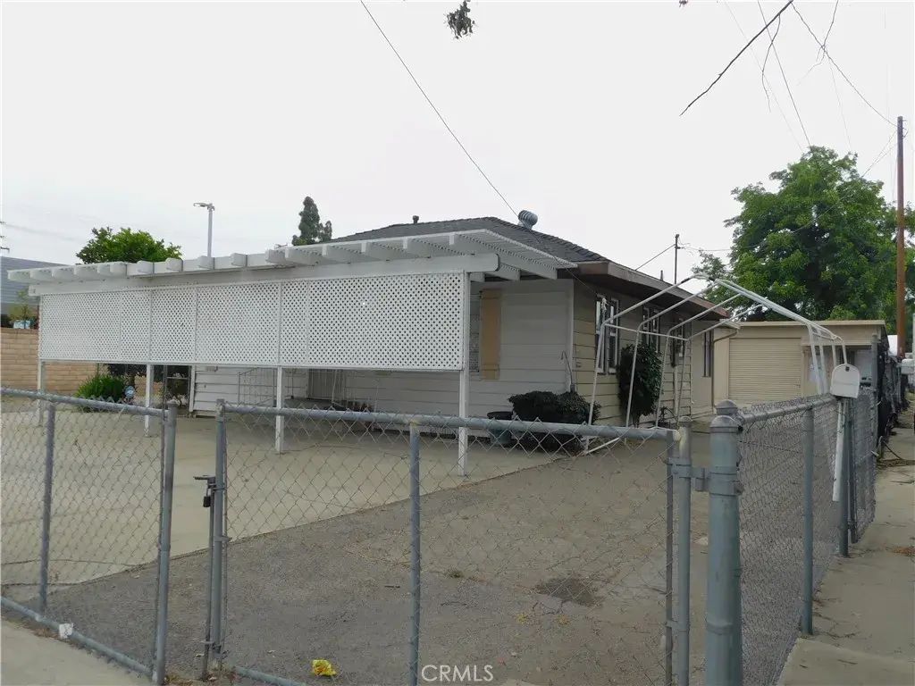 1119 E 4th Street, Ontario