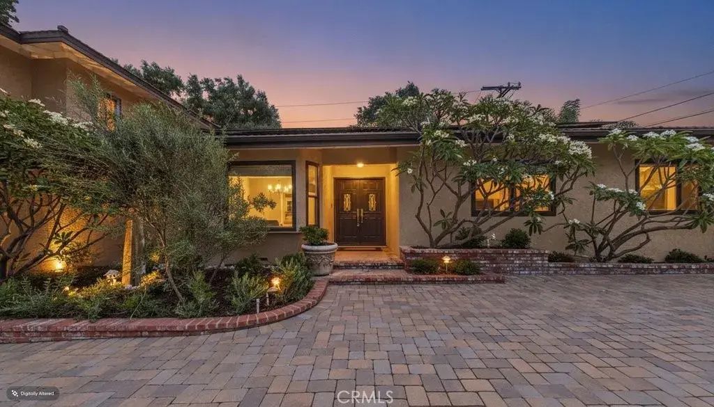 340 Toyon, Sierra Madre