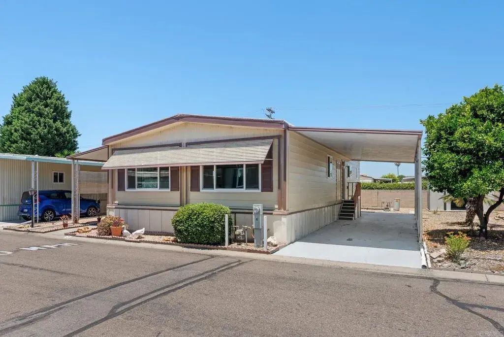 221 El Camino Real 3, Oceanside