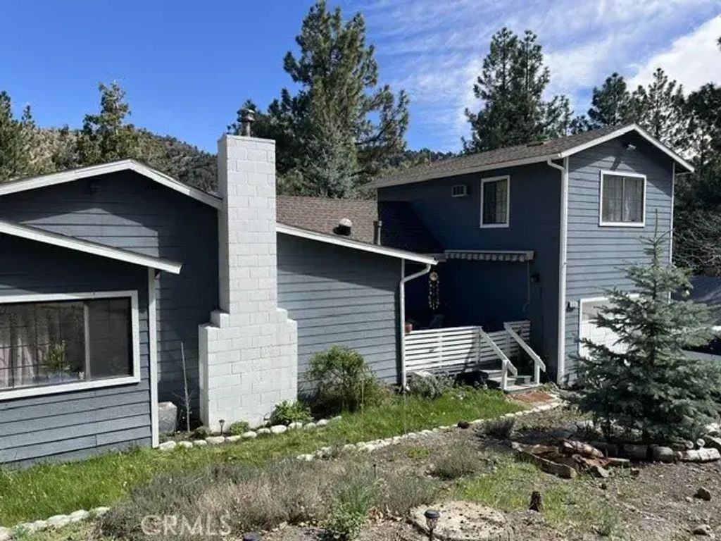 824 Lark, Wrightwood