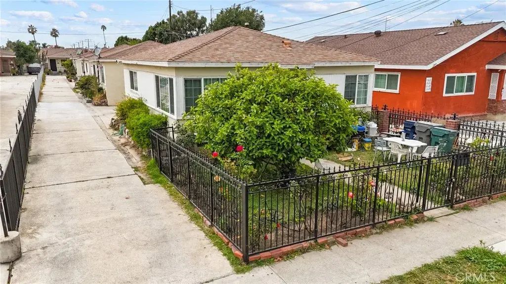 10605 Buford Avenue, Inglewood