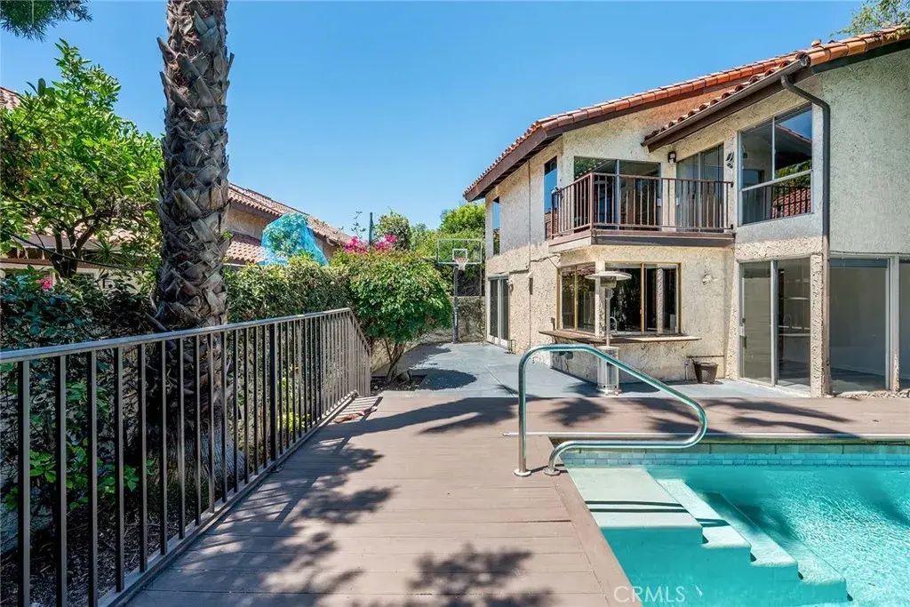 4000 Marion Way, Long Beach