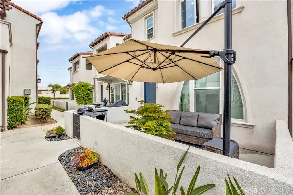 7021 Passons Boulevard, Pico Rivera