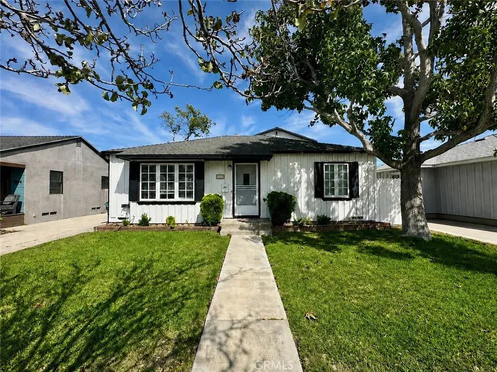 2000 Harkness Street, Manhattan Beach