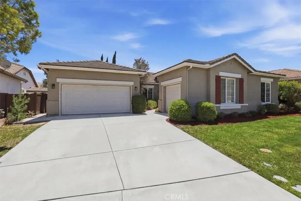 26757 Queen Court, Murrieta