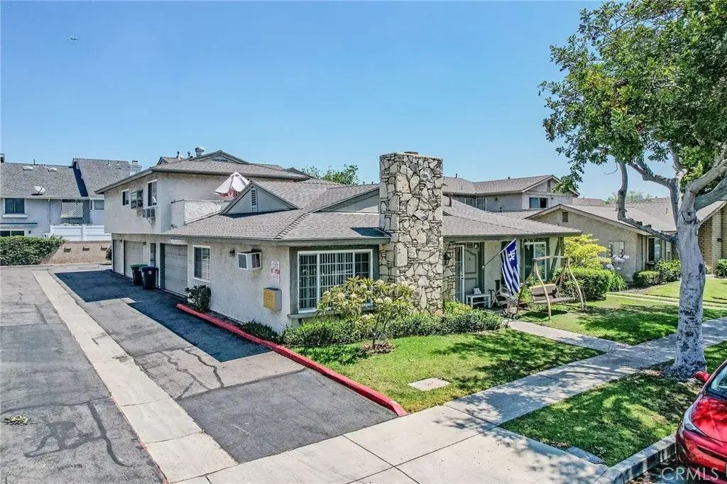 18281 Plaza Way, Tustin