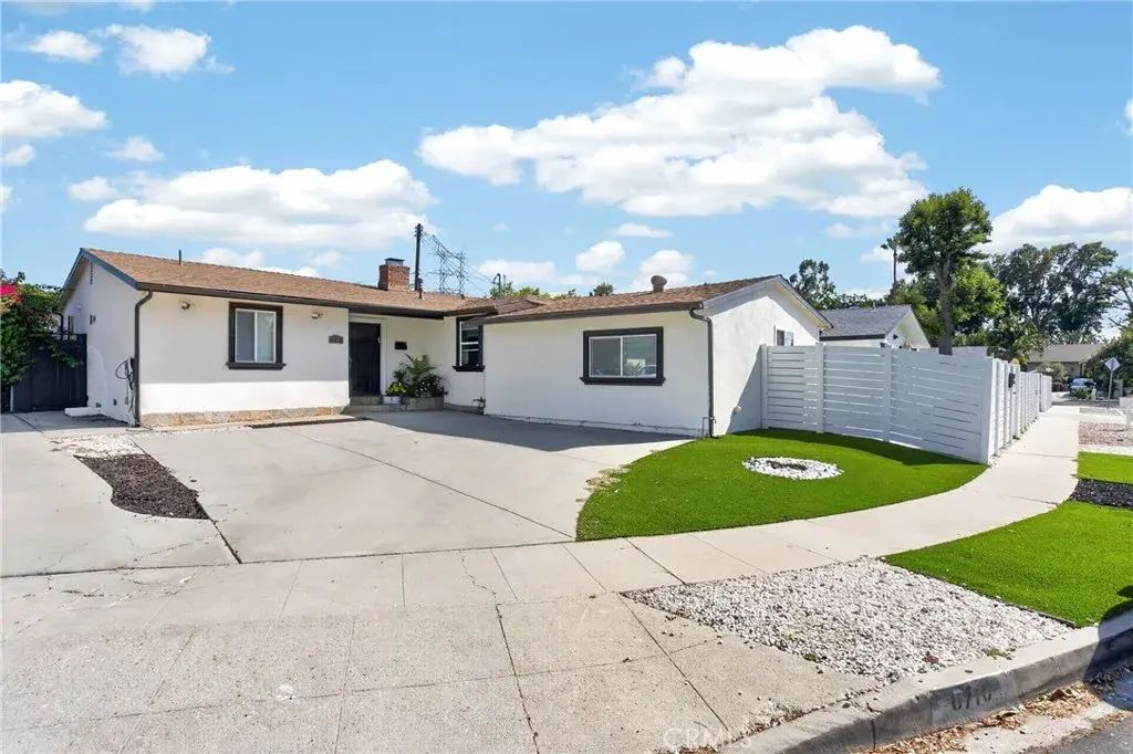6710 Kurl Way, Reseda