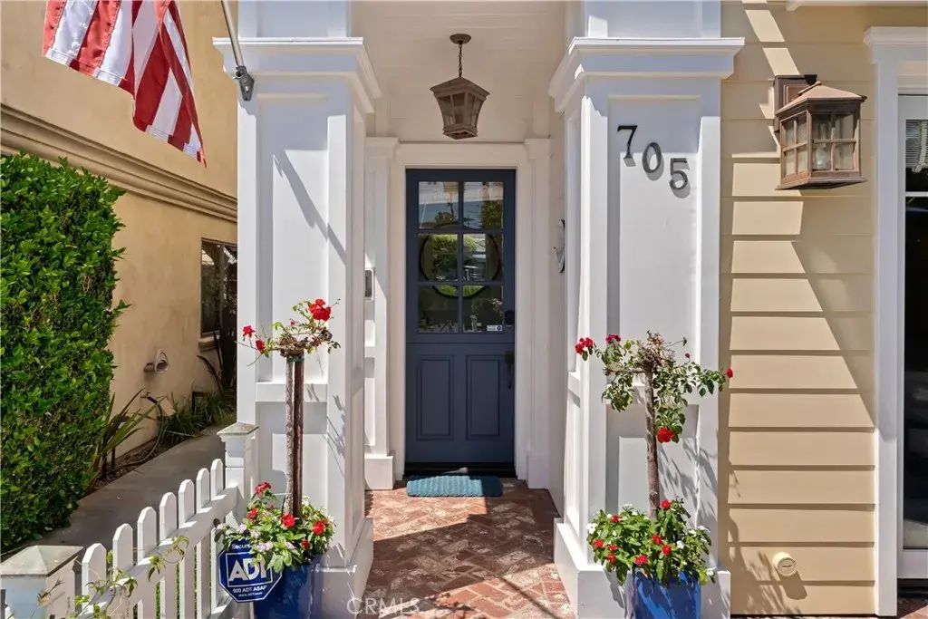 705 Goldenrod Avenue, Corona Del Mar