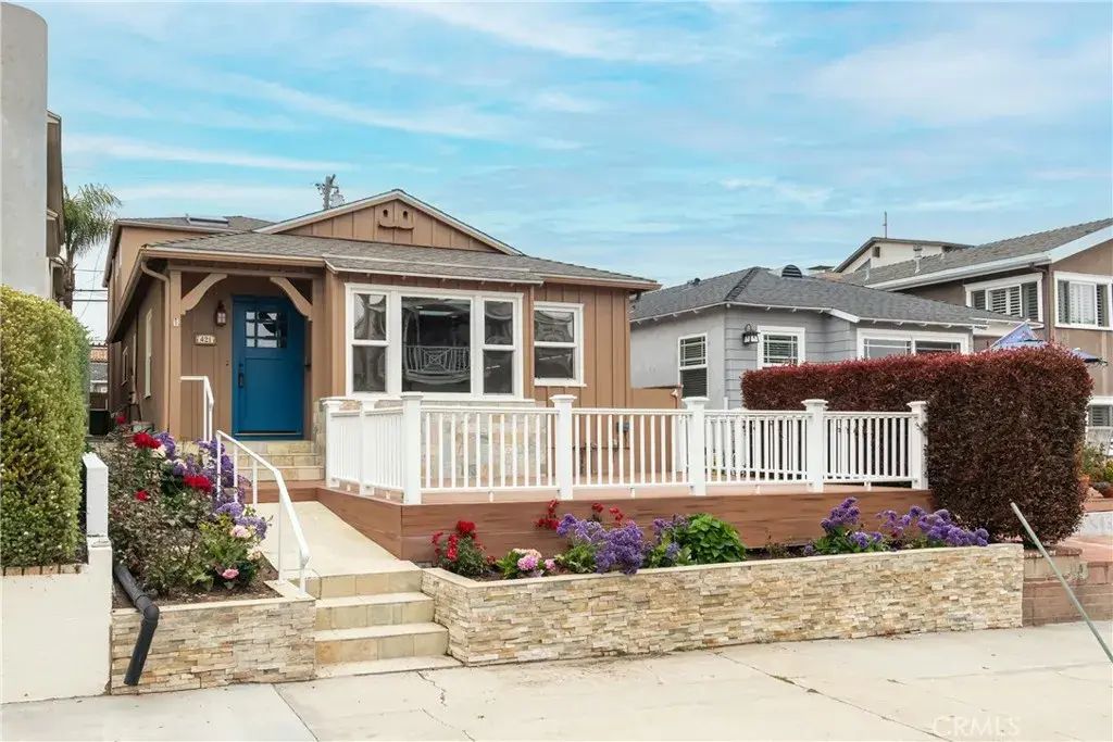 421 6th, Manhattan Beach