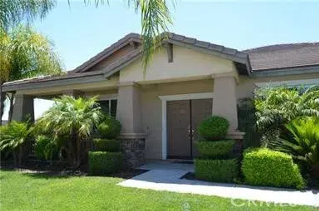 32937 Lamtarra, Menifee
