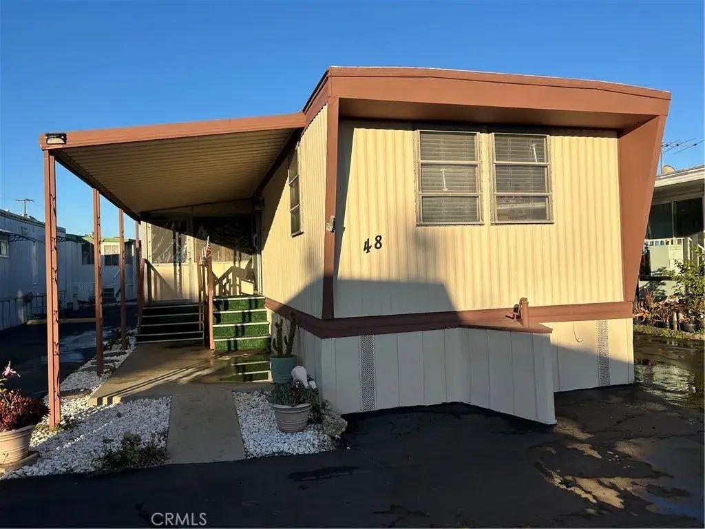 21926 S Vermont 48, Torrance