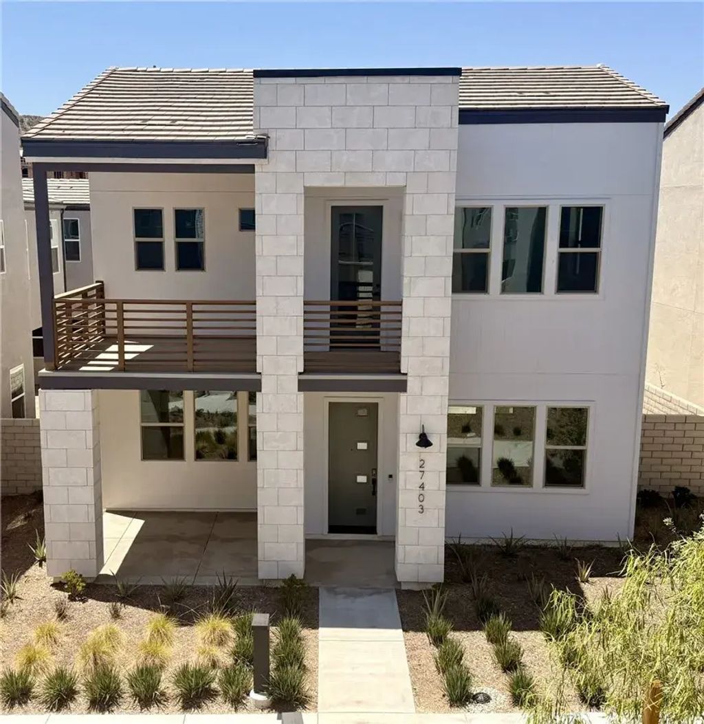 27403 Creekwood Lane, Valencia