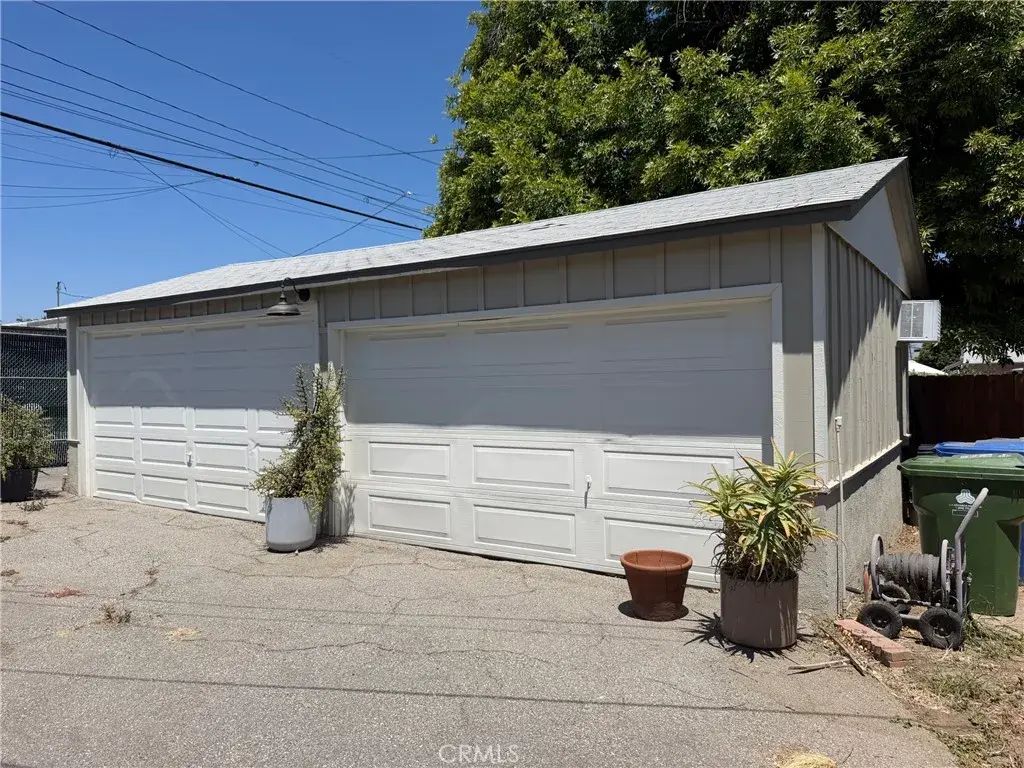17615 Kingsbury, Granada Hills