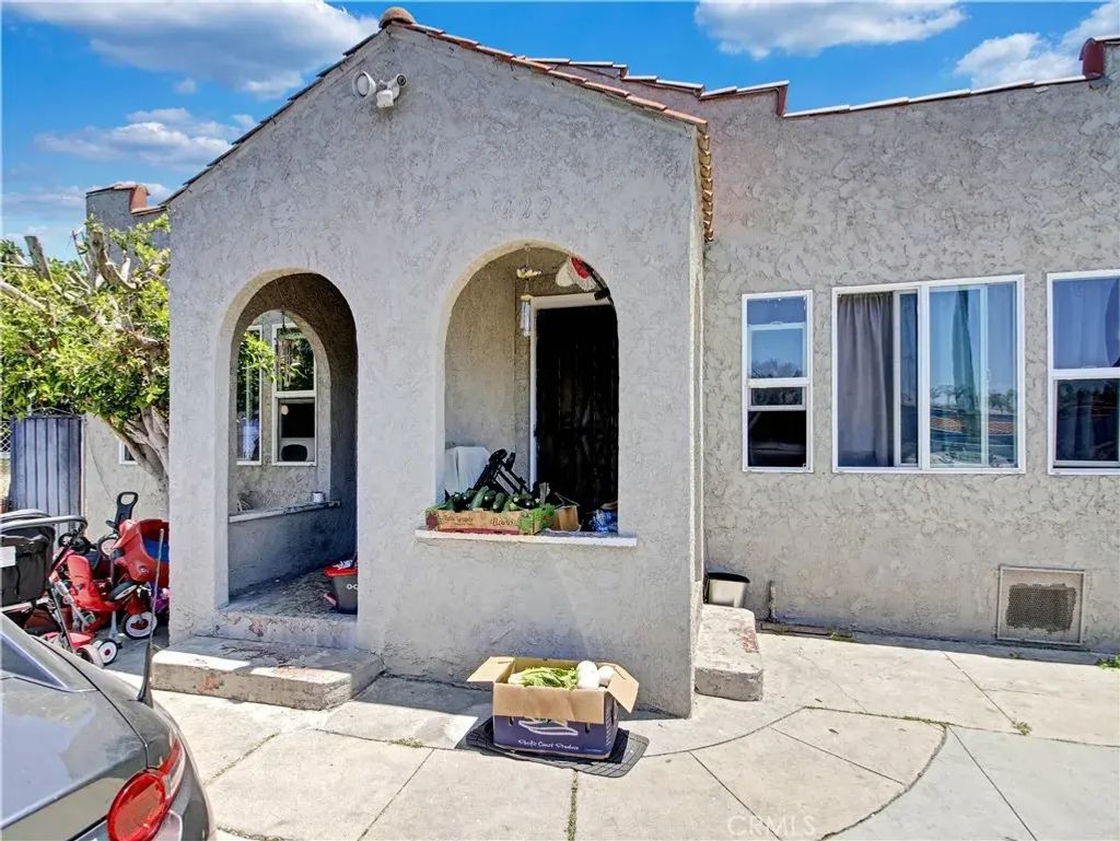 5420 Manhattan Place, Los Angeles