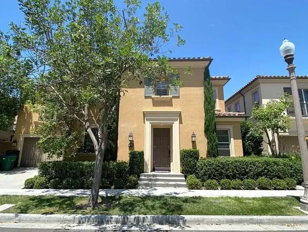 65 Berkshire Wood, Irvine