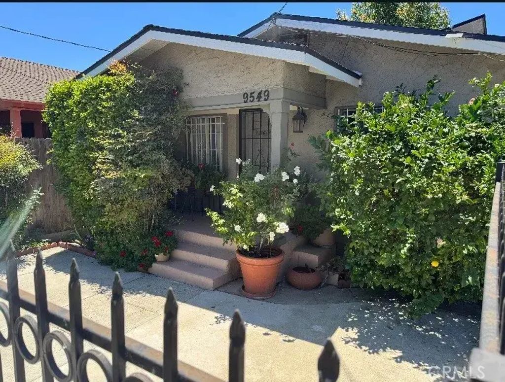 9549 Defiance, Los Angeles