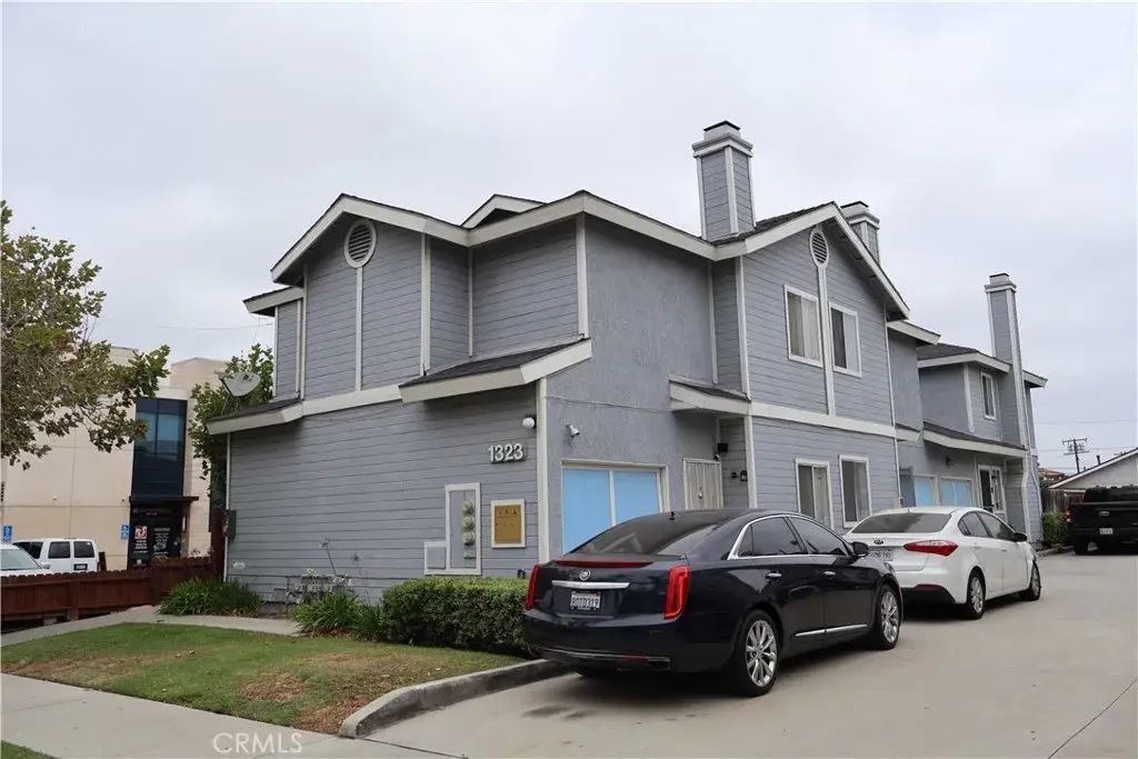 1323 W. Palmyra Ave., Orange