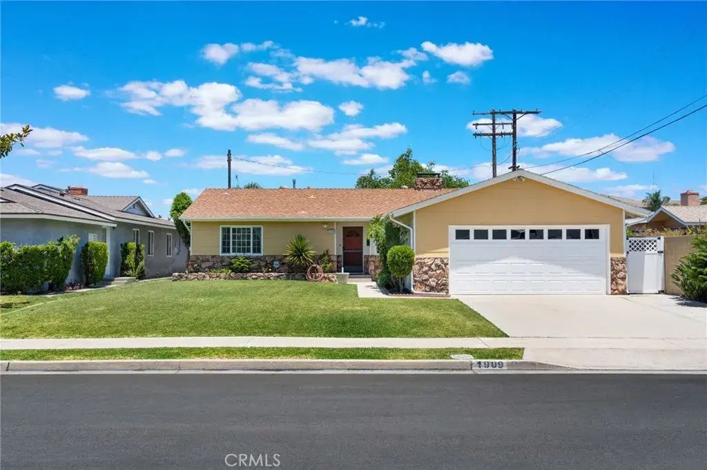 1909 W Embassy, Anaheim