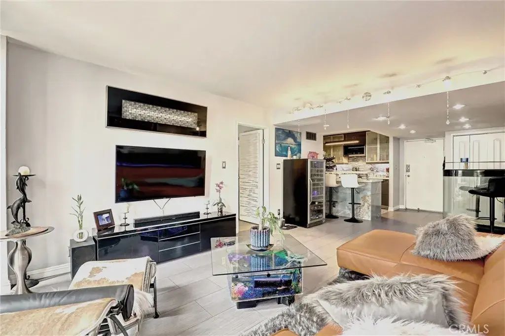 1750 E Ocean Boulevard 101, Long Beach