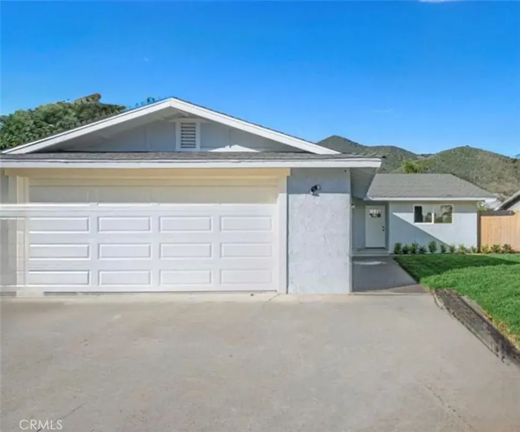 16881 Glenetta, Lake Elsinore