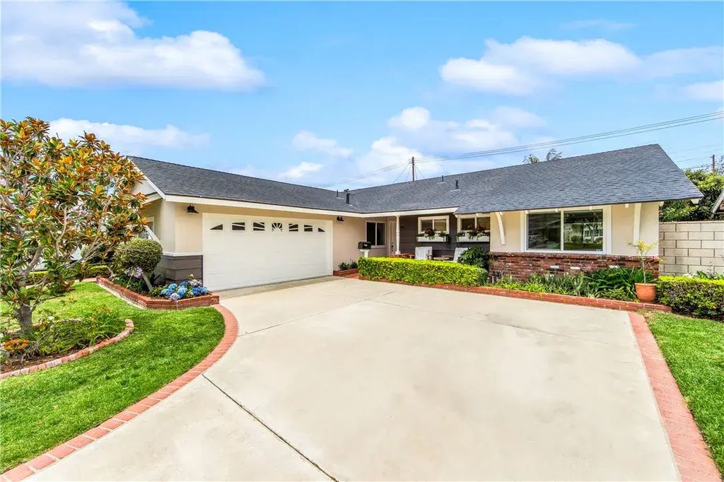 10441 Sunday, Huntington Beach