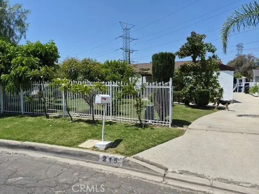 215 Ramada Avenue, La Puente