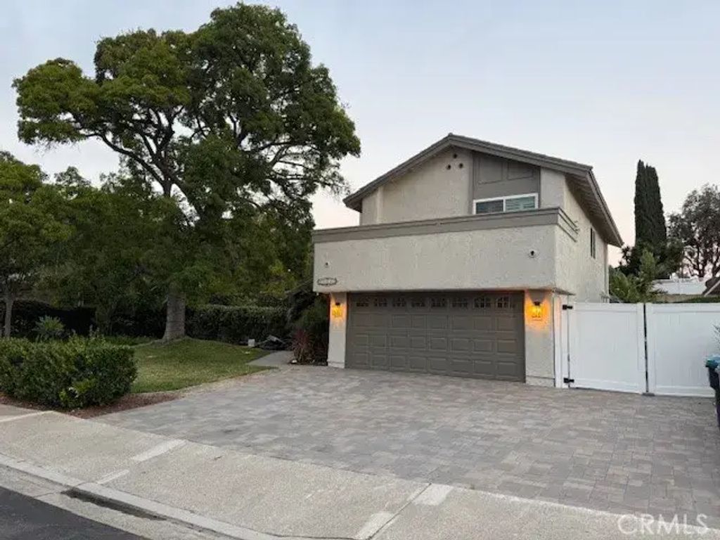 27832 Ruisenor, Mission Viejo