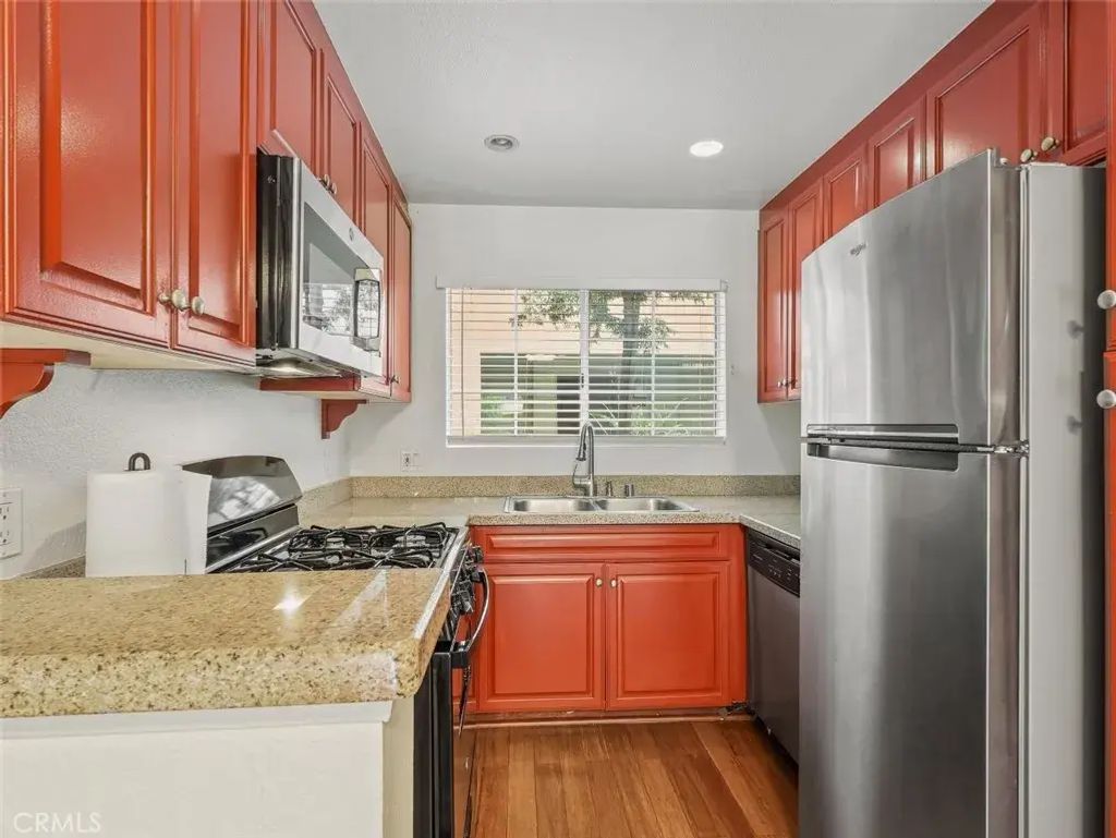 5540 S Owensmouth Avenue 107, Woodland Hills