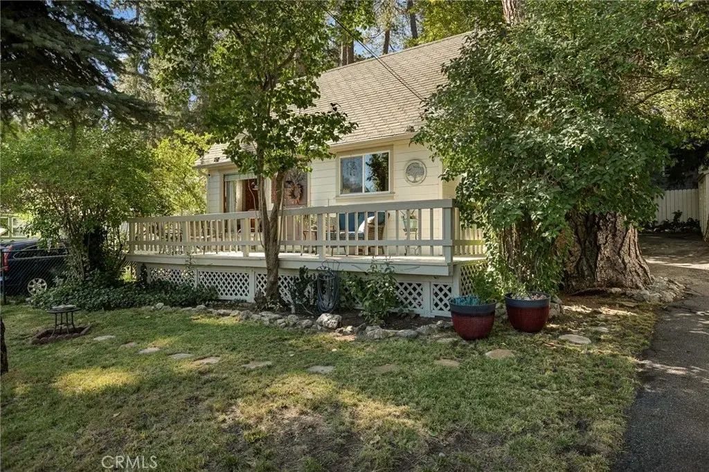 22865 Fir Lane, Crestline