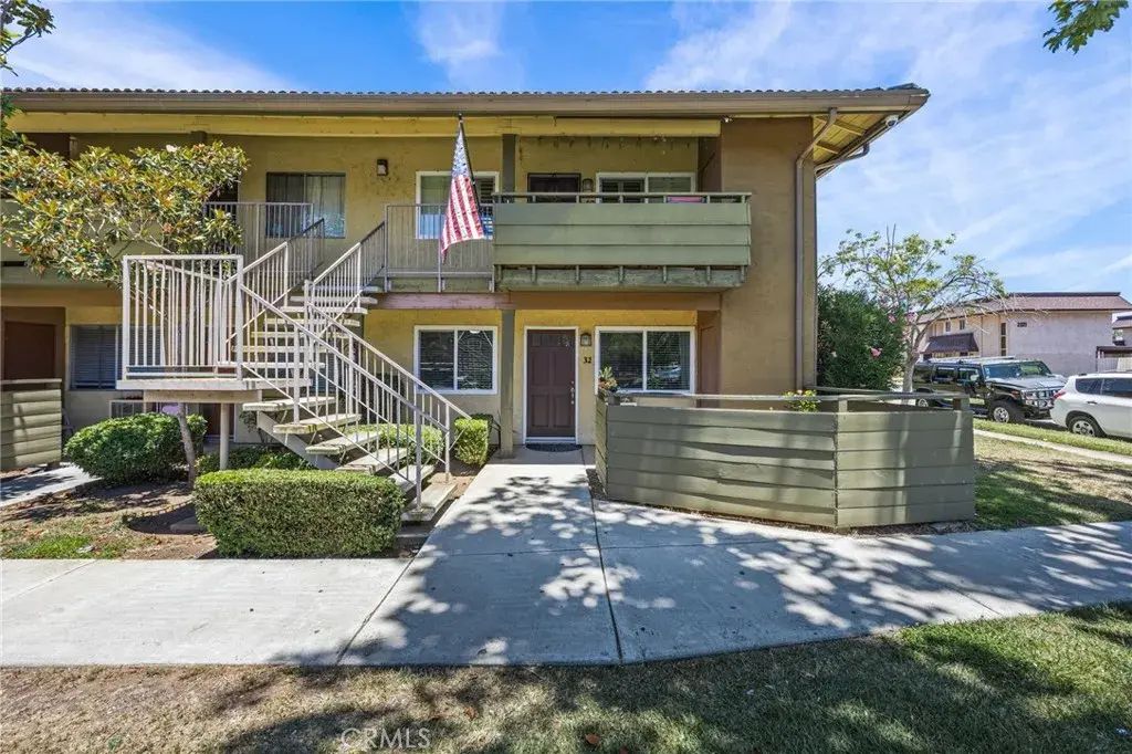 2094 E Grand Avenue 32, Escondido