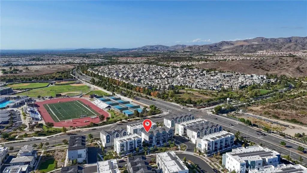 257 Sash, Irvine