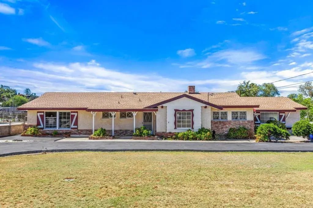 2721 Surrey Lane, Escondido