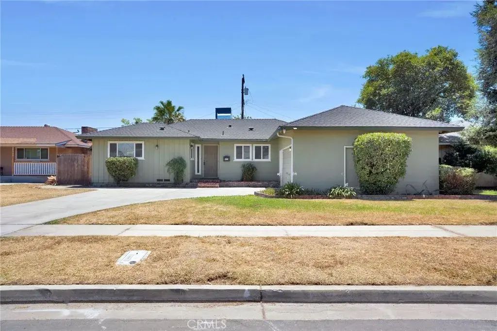2938 E Willis, Fresno