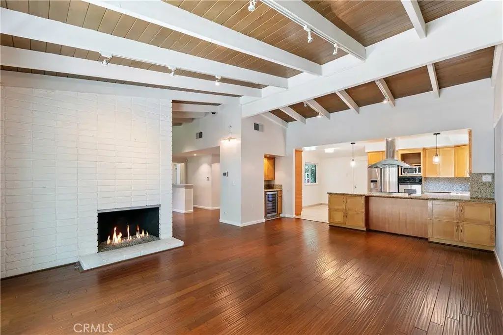 22951 Austin Street, Woodland Hills
