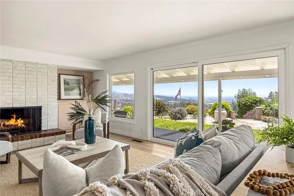 10311 Ladera Senda, North Tustin