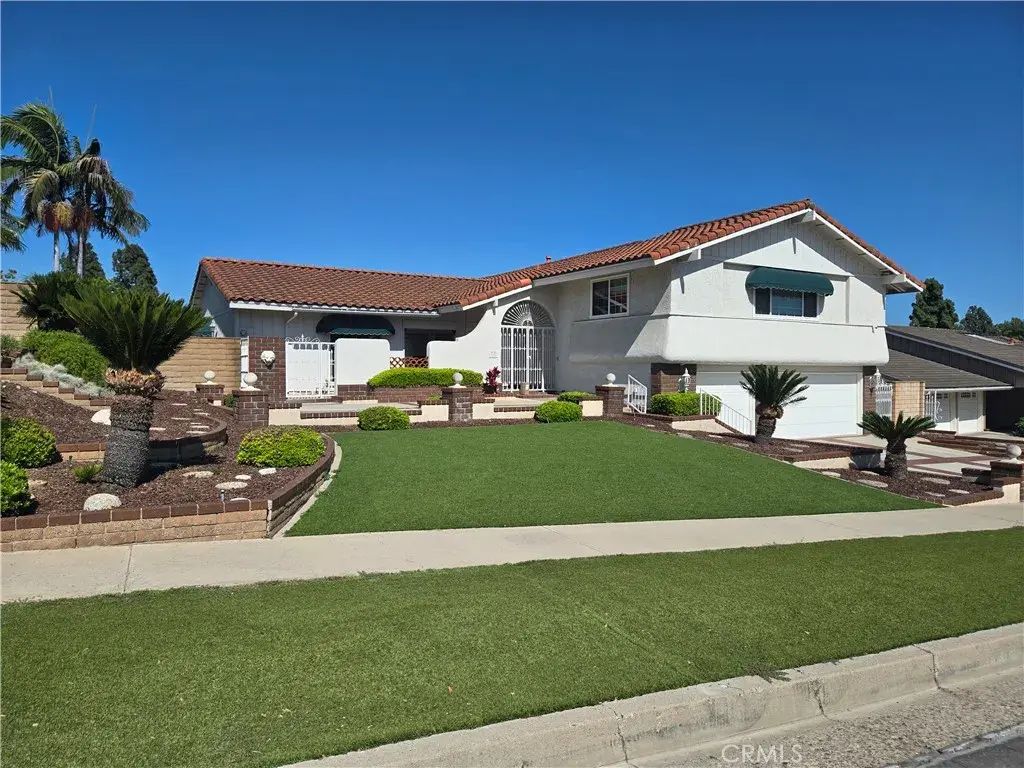 2200 Camino Rey, Fullerton