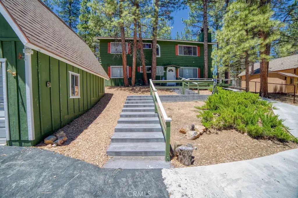 489 Hillen Dale, Big Bear City
