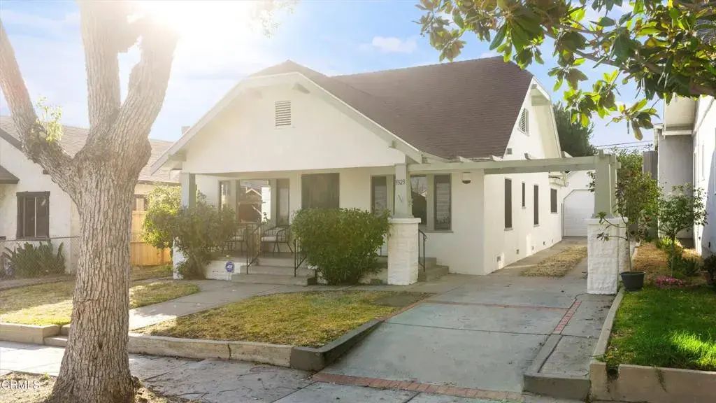 3323 Thorpe Avenue, Los Angeles