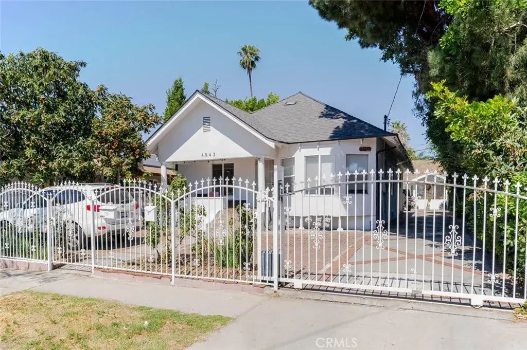 4541 Russell Avenue, Los Angeles
