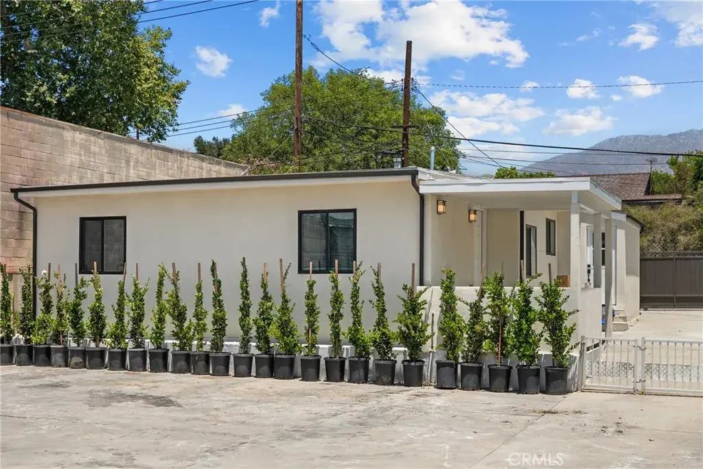 2057 E Villa, Pasadena